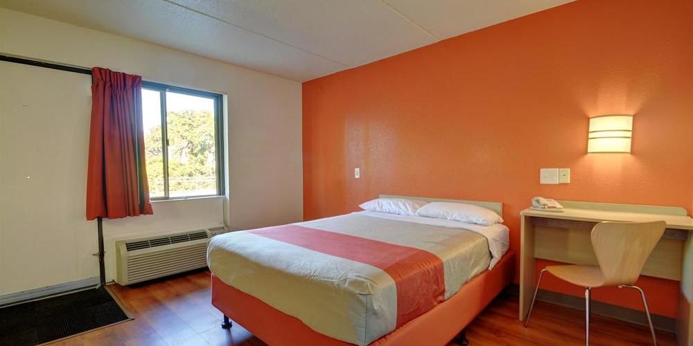 Motel 6 Springfield - Chicopee | Avantrip